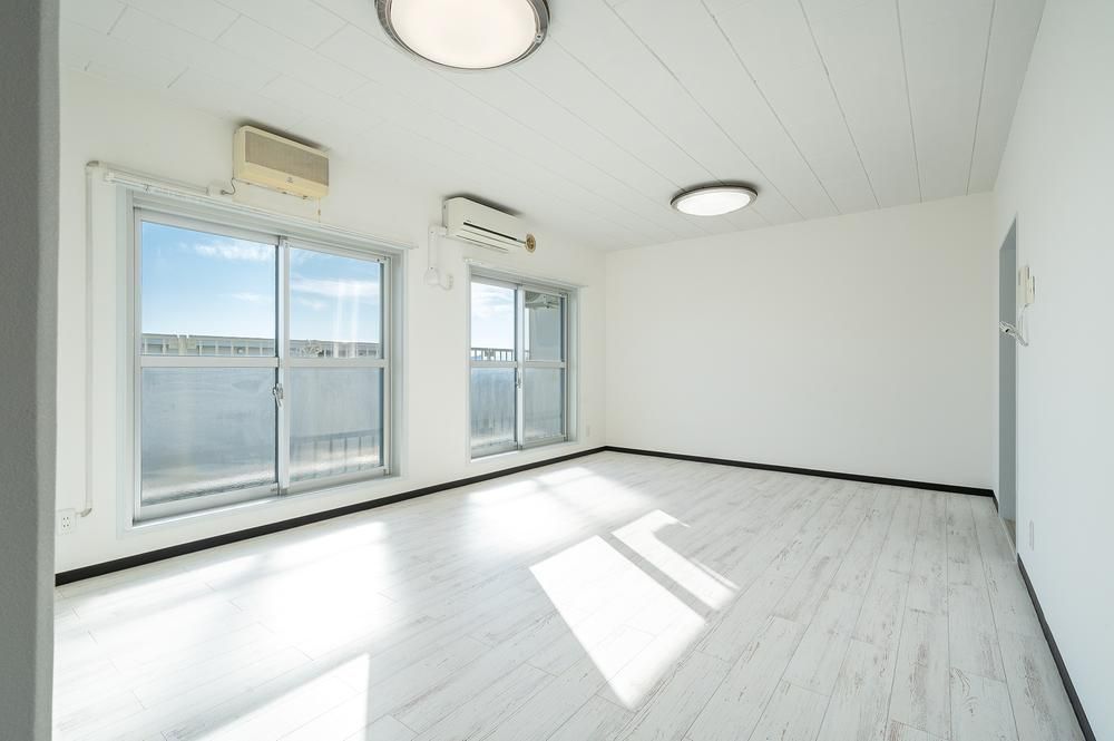 Renovated 4LDK Apartment in Ebina, Kanagawa - Thumbnail 3