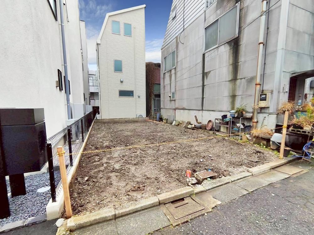 Land for Sale in Setagaya, Tokyo - 44.87 sqm Plot - Thumbnail 2