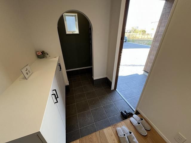 3LDK+2S Detached House for Sale in Kochi City, Near Tosa-Ichinomiya Station - Thumbnail 2