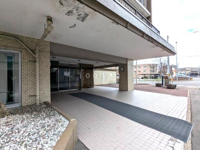 3LDK Apartment for Sale in Minami-ku, Sapporo, Hokkaido - Thumbnail 4