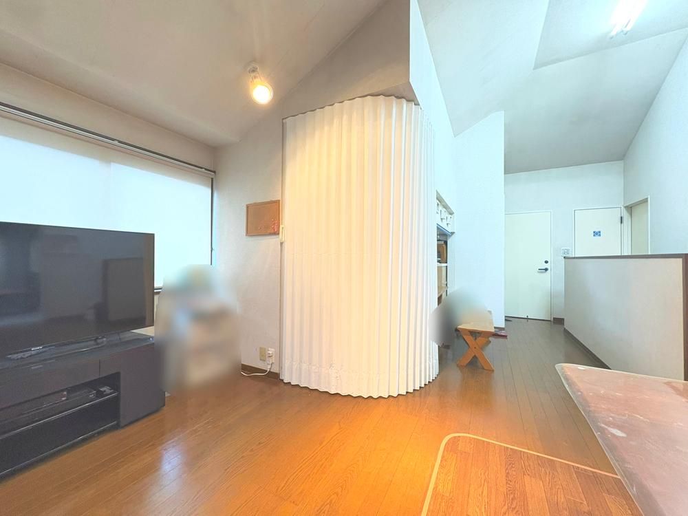 5LDK Two-Generation House for Sale in Hachioji, Tokyo - Thumbnail 4