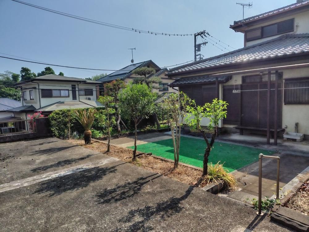 6LDK Traditional House with Large Garden in Hadano, Kanagawa - Thumbnail 4