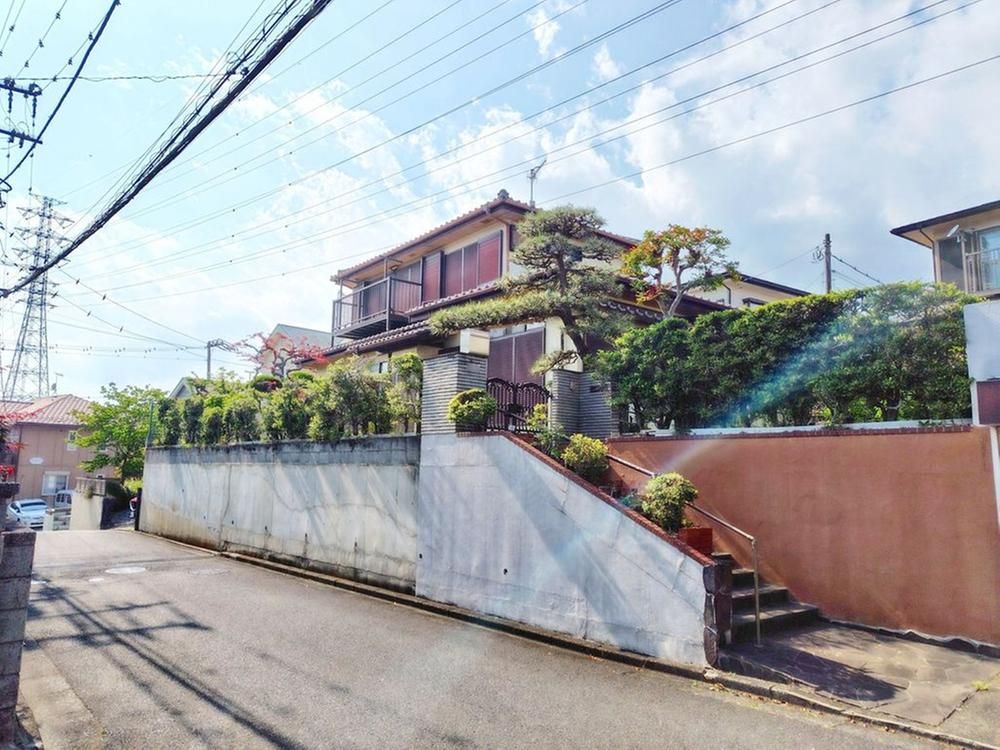 6LDK Traditional House with Large Garden in Hadano, Kanagawa - Thumbnail 2