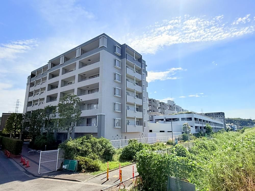 3LDK Apartment for Sale in Tsunashima, Yokohama - Thumbnail 3