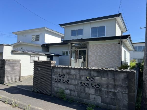 4LDK Detached House for Sale in Tomakomai, Hokkaido - Thumbnail 2