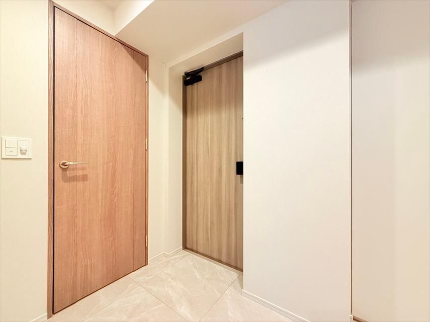 2LDK New Build Apartment for Sale in Kita-ku, Osaka - Thumbnail 2