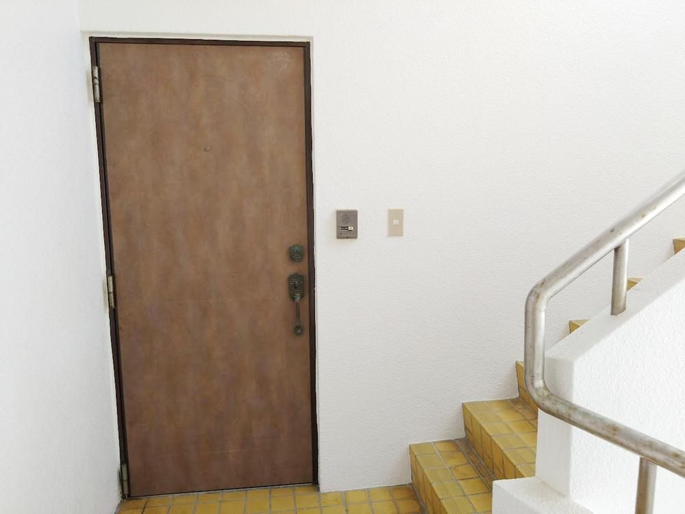 Renovated 2LDK Apartment for Sale in Naha, Okinawa - Thumbnail 2
