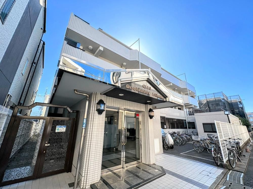 Renovated 3LDK Apartment in Nakahara Ward, Kawasaki - Thumbnail 2