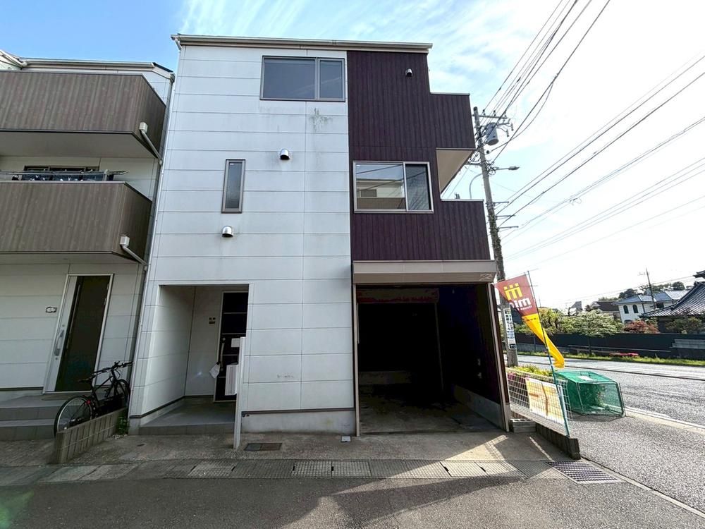 Renovated 3LDK House in Yokohama Sakae Ward with Garage - Thumbnail 2