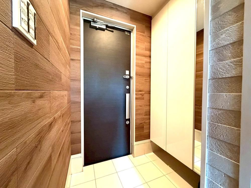 Renovated 3LDK House in Yokohama Sakae Ward with Garage - Thumbnail 3