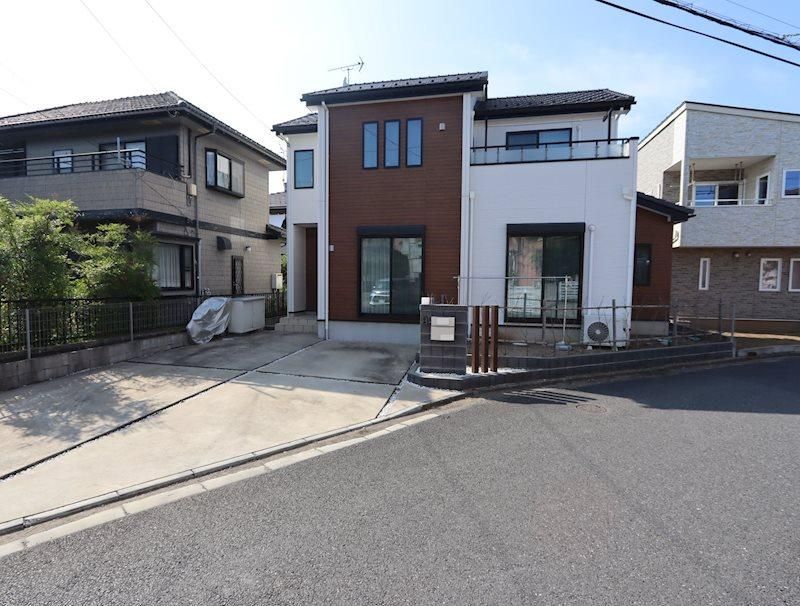Modern 4LDK Detached House in Toride, Ibaraki - 106.82 sqm - Thumbnail 2