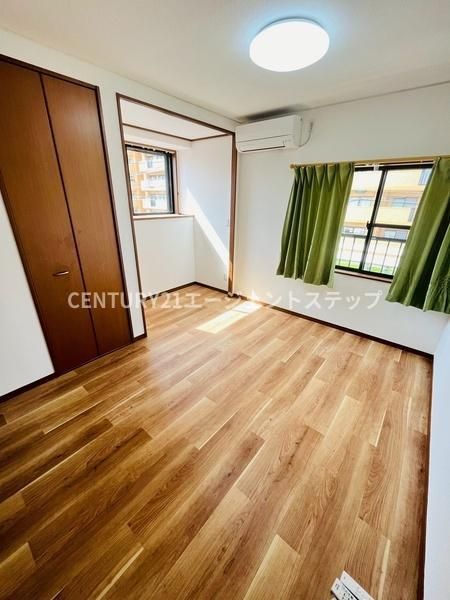 Spacious 6LDK House for Sale in Miyazaki City, Miyazaki Prefecture - Thumbnail 3