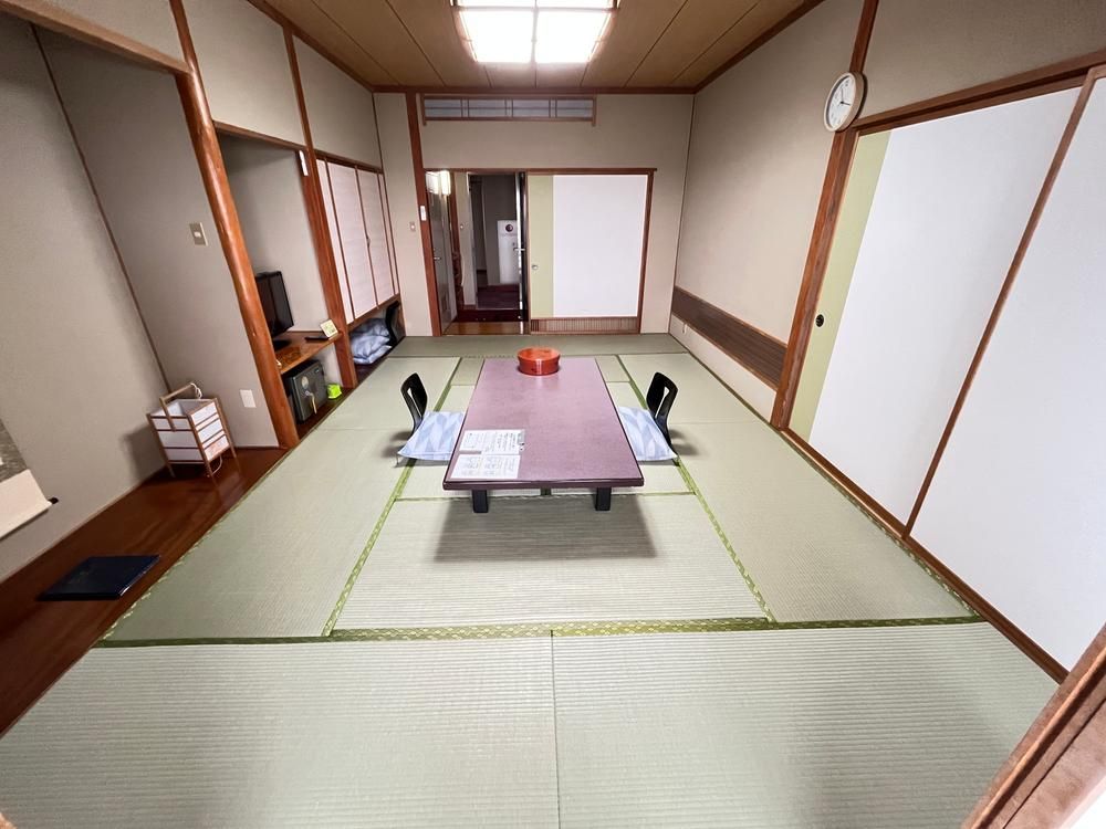 Ocean View Hotel with Onsen Potential in Joetsu, Niigata - Thumbnail 4