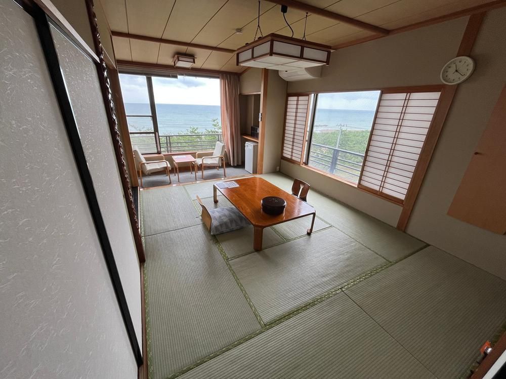 Ocean View Hotel with Onsen Potential in Joetsu, Niigata - Thumbnail 2