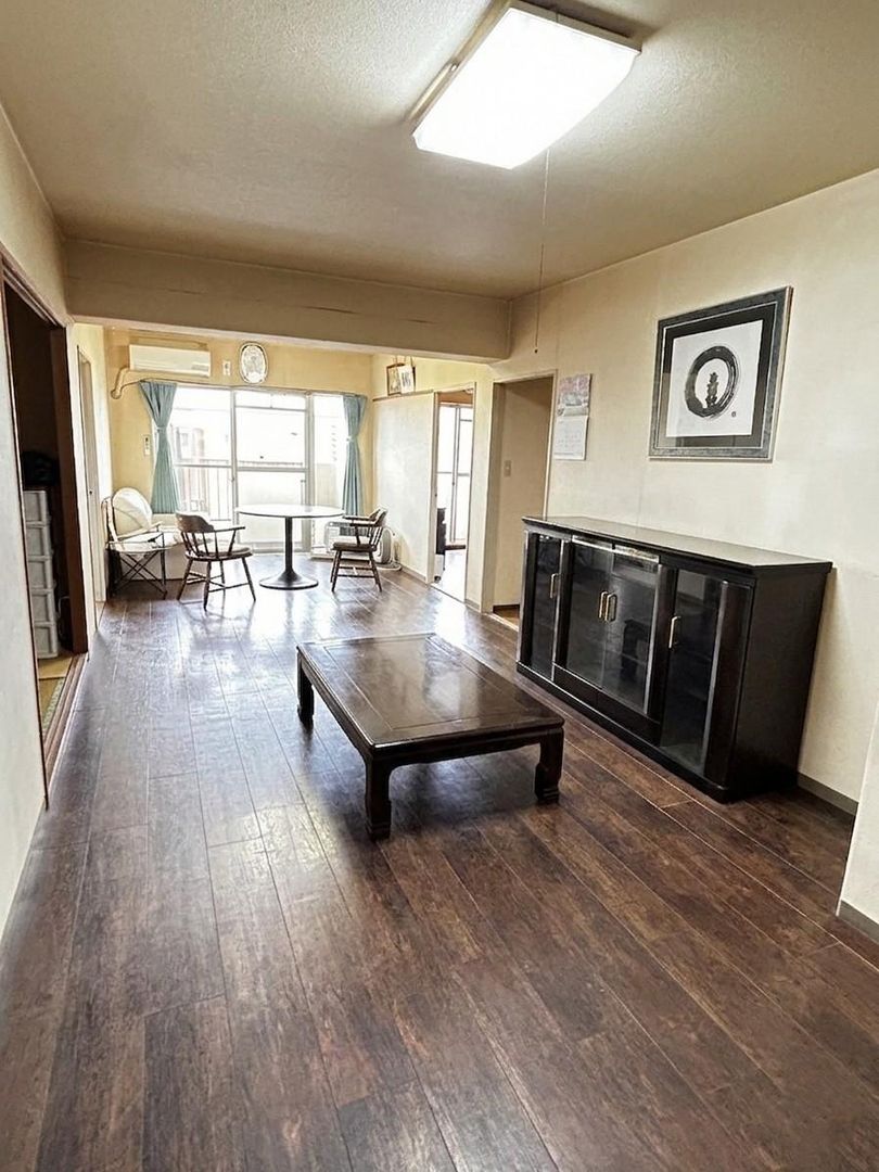 4LDK Apartment for Sale in Oita City, 93.94m² - Thumbnail 2