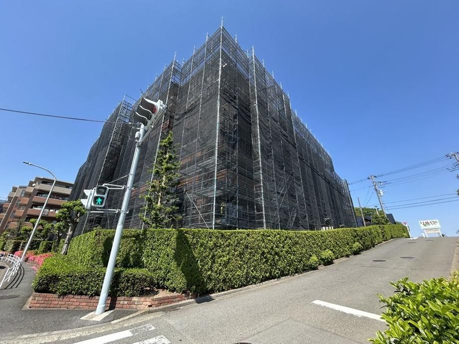3LDK Apartment for Sale in Yokohama Izumi Ward - Thumbnail 2