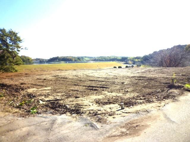 895 sqm Land Parcel with Dam Views in Ichihara, Chiba - Thumbnail 4