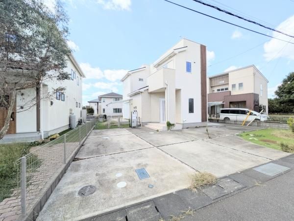 4LDK Detached House for Sale in Mito, Ibaraki - 109 sqm - Thumbnail 3