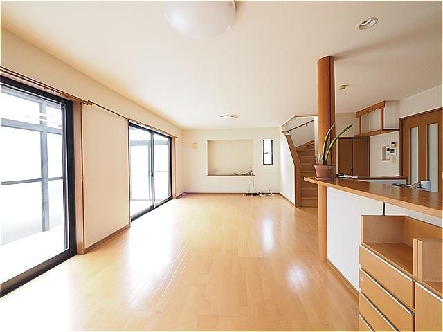 Detached House for Sale in Tama City, Tokyo - 4LDK, 132 sqm - Thumbnail 4