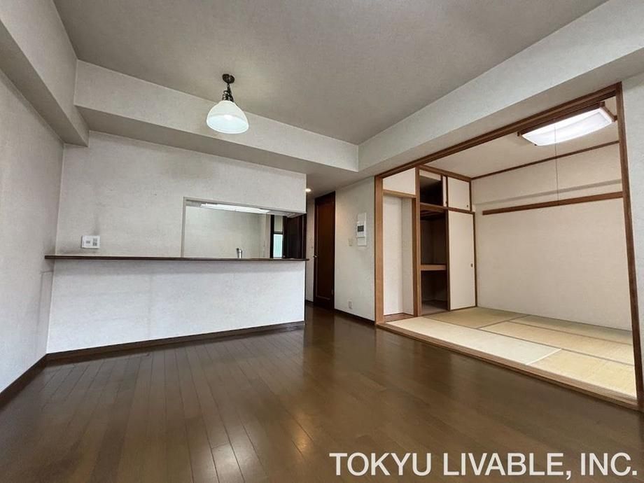 3LDK Apartment for Sale in Kanagawa Ward, Yokohama City - Thumbnail 4