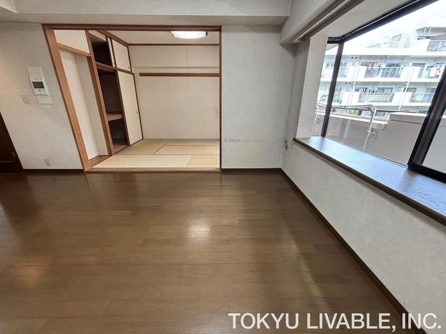 3LDK Apartment for Sale in Kanagawa Ward, Yokohama City - Thumbnail 3