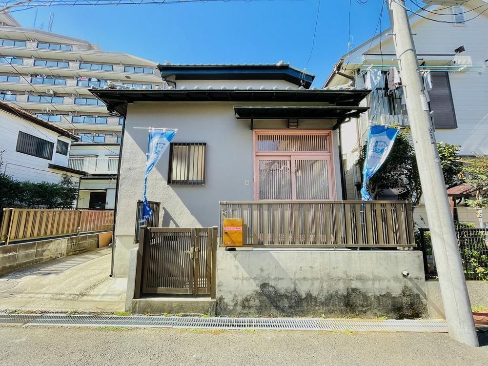 Renovated 3DK House in Totsuka-ku, Yokohama - 24.99 Million Yen - Thumbnail 2
