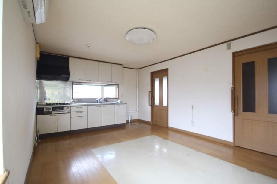 6LDK House for Sale in Akebono-cho, Ebetsu, Hokkaido - Thumbnail 4