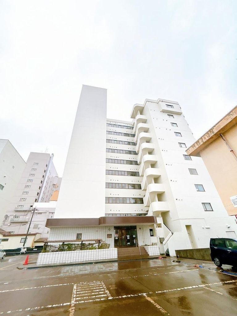Renovated 2LDK Apartment in Joetsu, Niigata - 67.98 sqm - Thumbnail 2