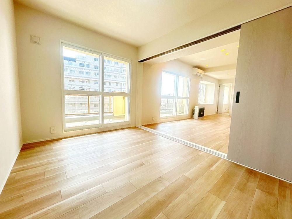 Renovated 4LDK Apartment Near Subway in Sapporo Shiroishi - Thumbnail 4