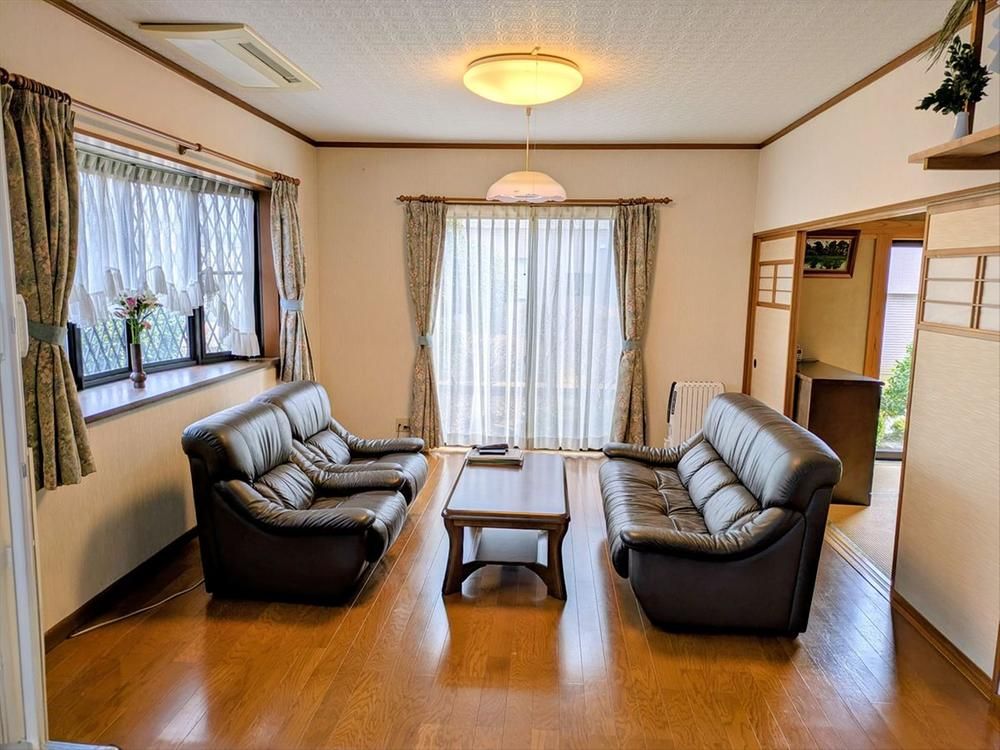 5LDK Detached House on Large Corner Lot in Joetsu, Niigata - Thumbnail 3