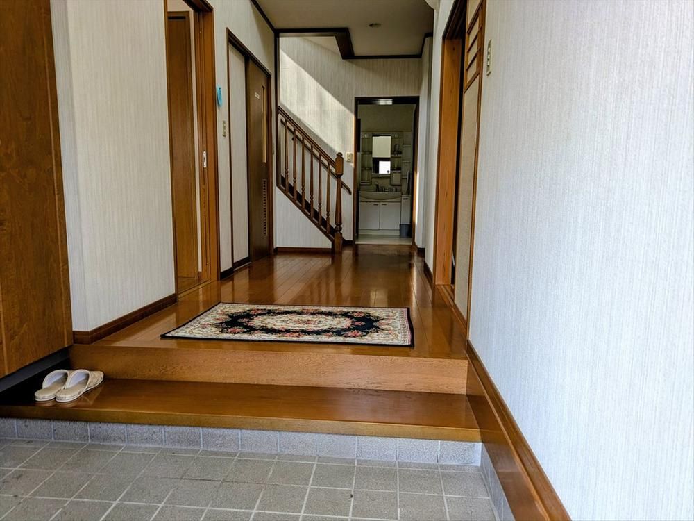 5LDK Detached House on Large Corner Lot in Joetsu, Niigata - Thumbnail 2