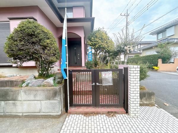 4LDK Renovated House for Sale in Ryugasaki, Ibaraki - 18,990,000 Yen - Thumbnail 3