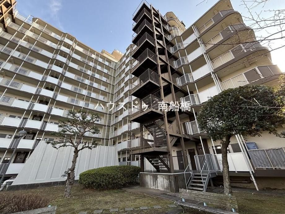 Renovated 3LDK Apartment in Funabashi, Chiba - Thumbnail 3