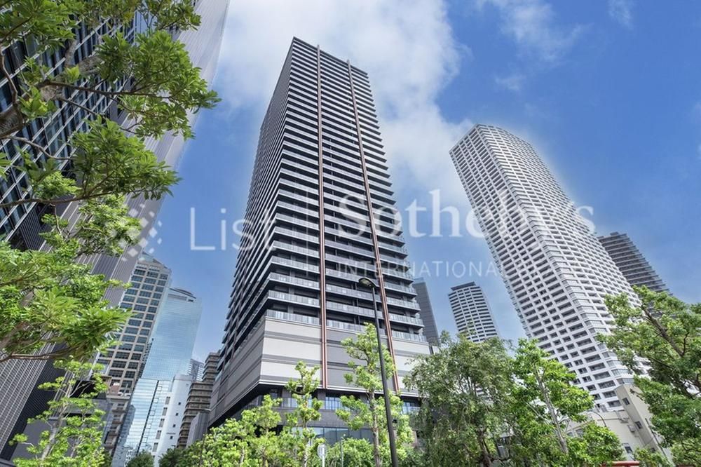 City Tower Shinjuku 3LDK Apartment for Sale in Nishi-Shinjuku, Tokyo - Thumbnail 2