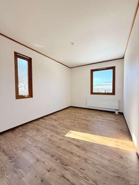 3LDK Detached House on Large Lot in Toyohira Ward, Sapporo - Thumbnail 4