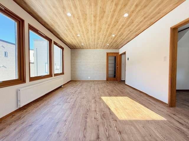 3LDK Detached House on Large Lot in Toyohira Ward, Sapporo - Thumbnail 2