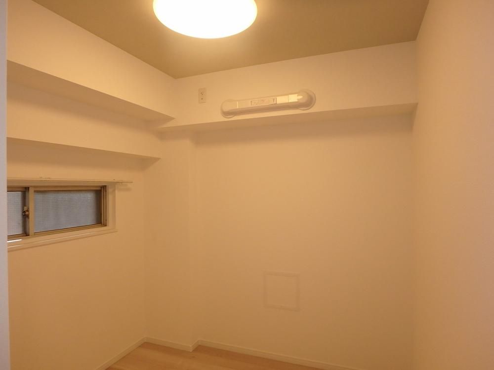 Renovated 2LDK Apartment in Funabashi with Private Garden - Thumbnail 4
