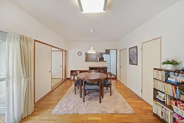 5LDK Apartment for Sale in Toyonaka, Osaka - Thumbnail 3