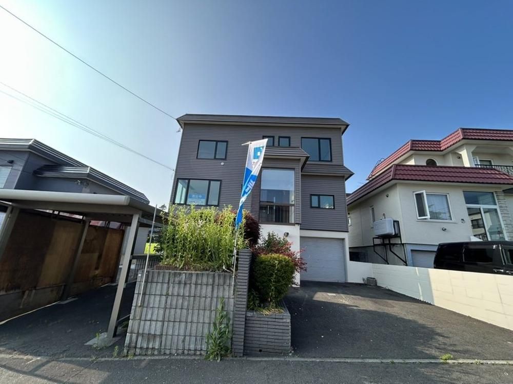 Renovated 4LDK+S House in Atsubetsu, Sapporo - 126m2 - Thumbnail 2