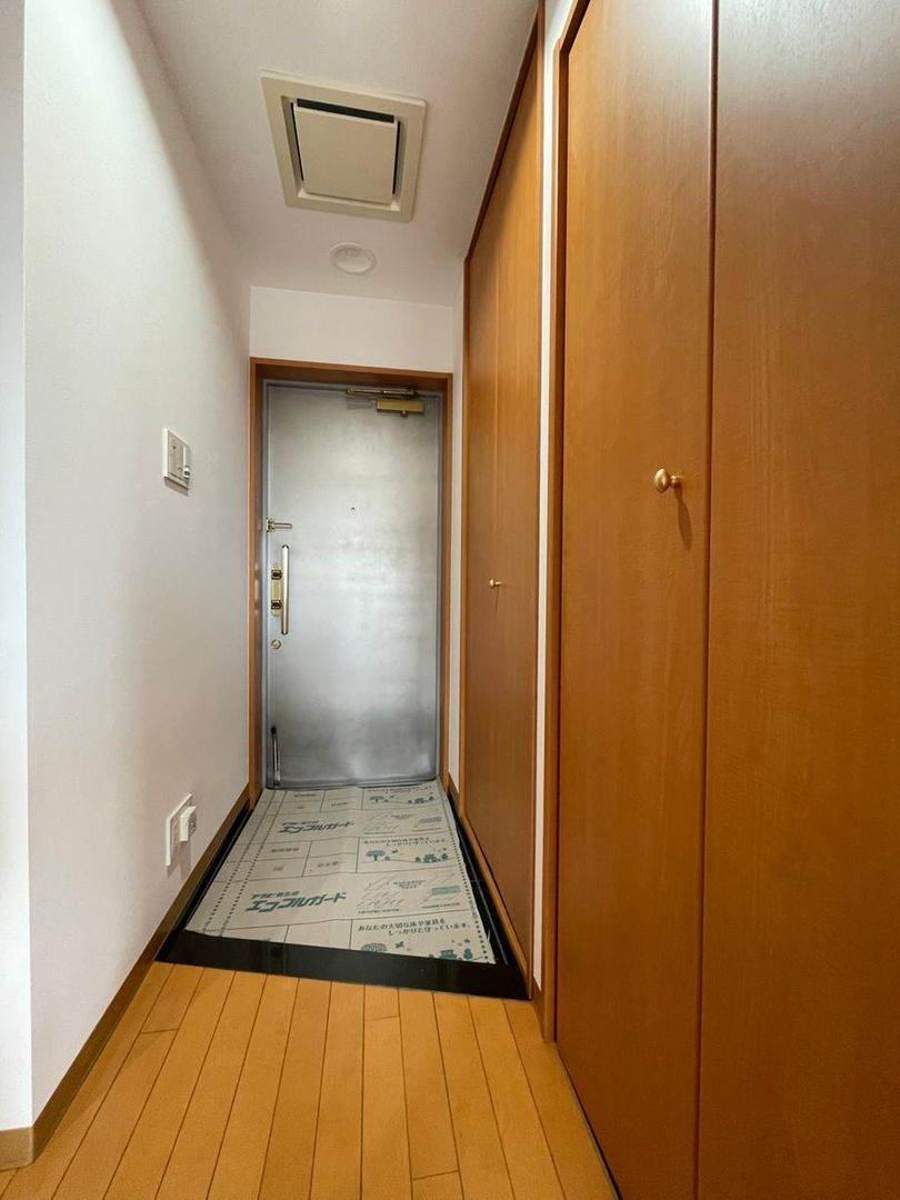 Renovated 2LDK Apartment for Sale in Matsuyama, Ehime - Thumbnail 2