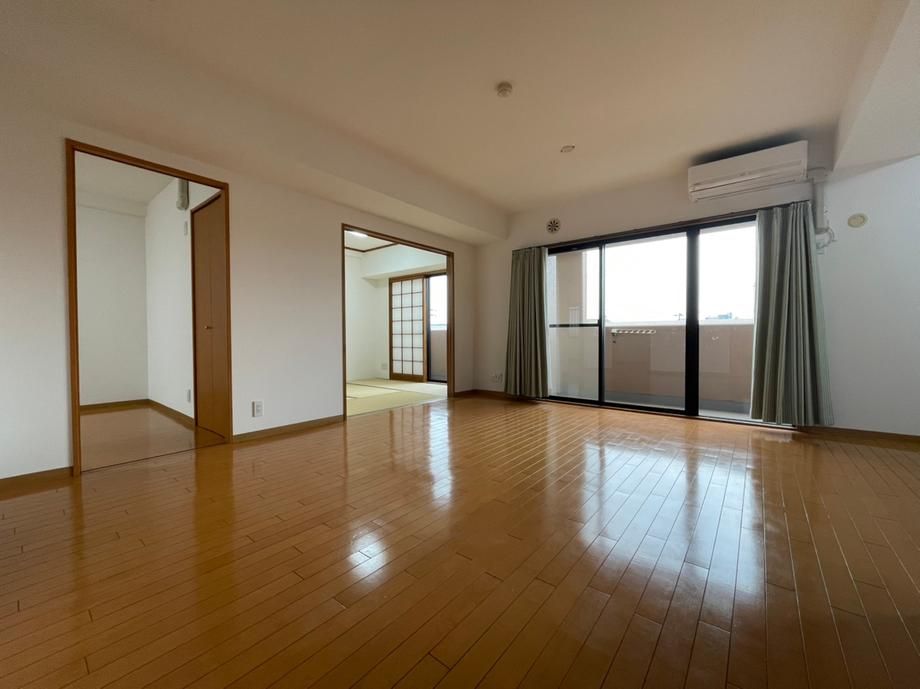 Renovated 2LDK Apartment for Sale in Matsuyama, Ehime - Thumbnail 3