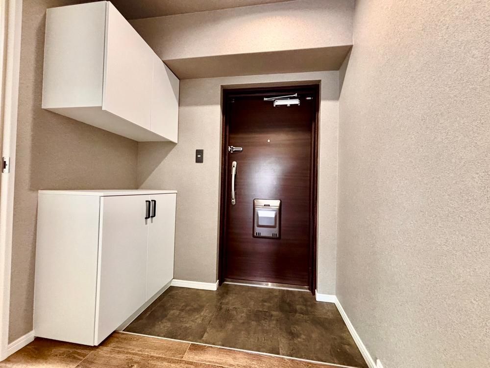 Renovated 3LDK Apartment Near JR Yoshizuka Station in Fukuoka - Thumbnail 2