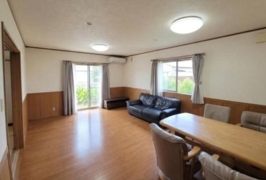 4LDK Detached House for Sale in Miyazaki City Near Hyuga Sumiyoshi Station - Thumbnail 3