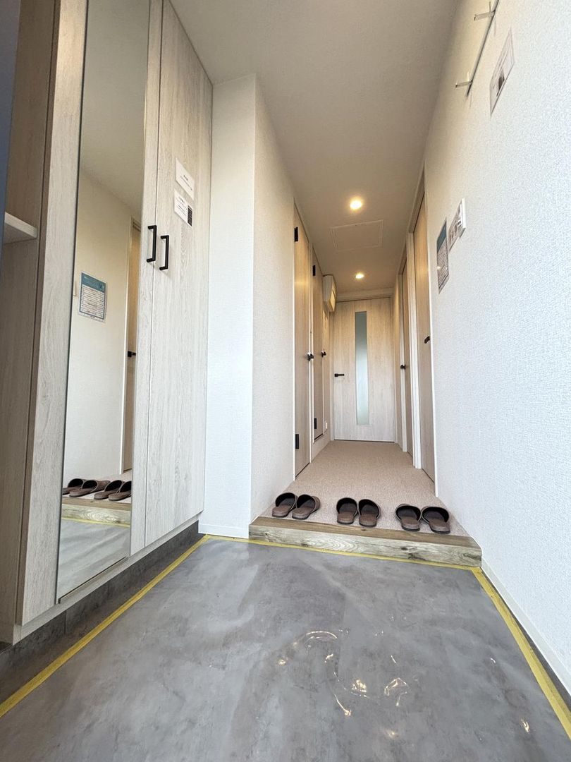 Renovated 4LDK Apartment for Sale in Shiroishi Ward, Sapporo - Thumbnail 3