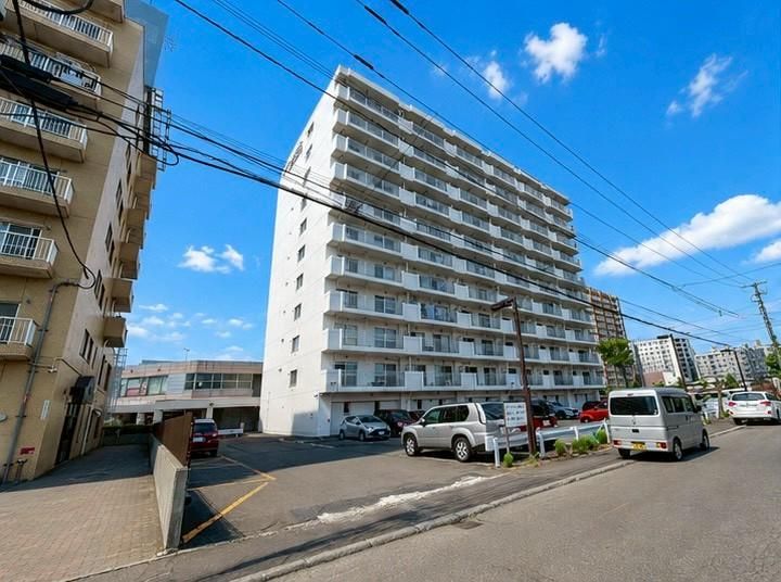 3LDK Renovated Apartment Near Hassamu Station, Sapporo - Thumbnail 3