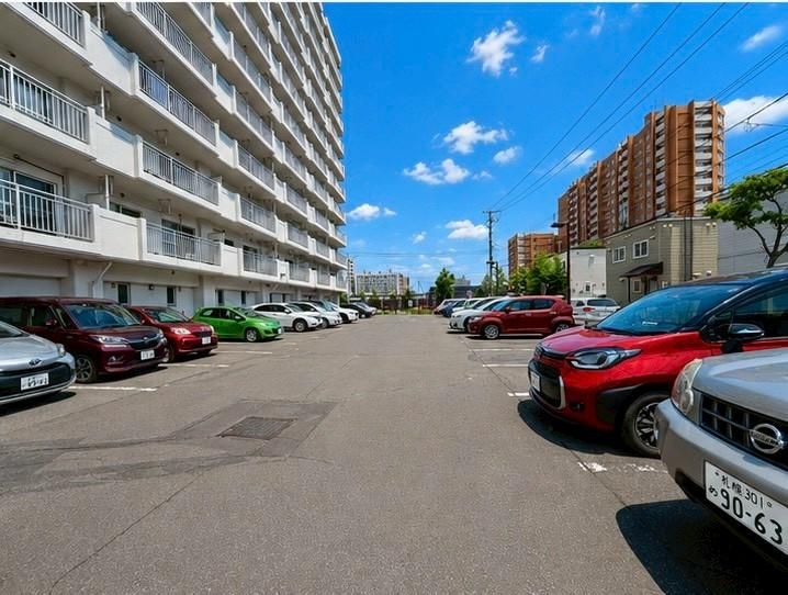 3LDK Renovated Apartment Near Hassamu Station, Sapporo - Thumbnail 2