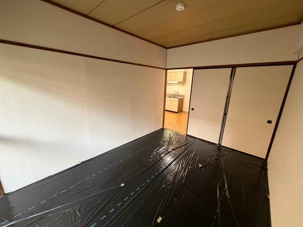 Renovated 2LDK Apartment Near Kita-Yobancho Station, Sendai - Thumbnail 4