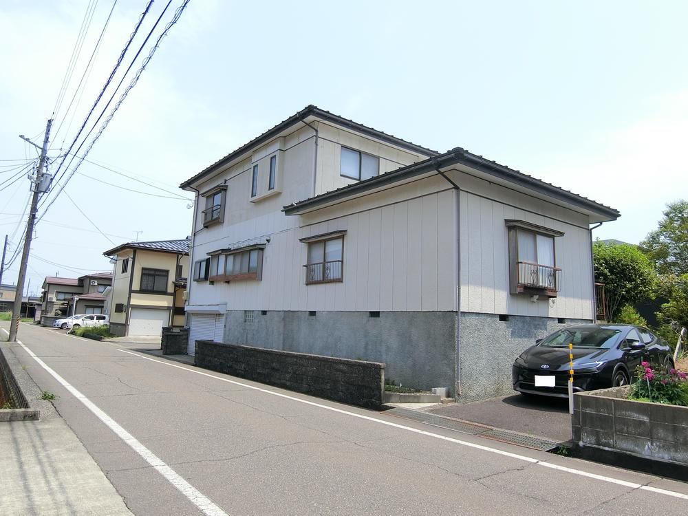 Spacious 6DK House for Sale in Joetsu, Niigata - Thumbnail 3