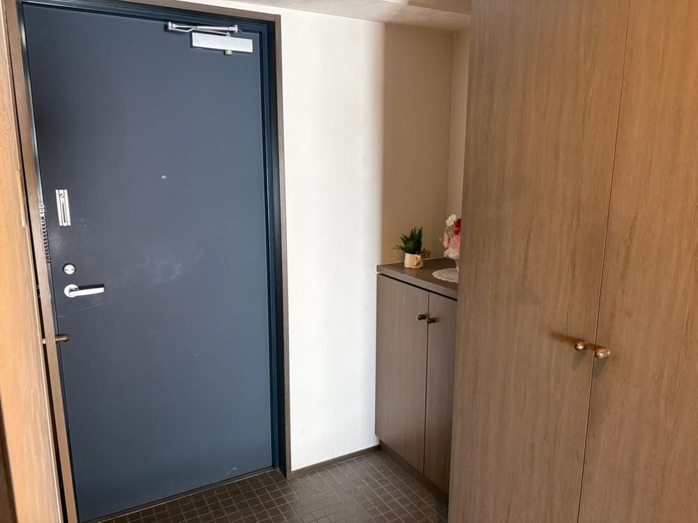 2LDK Apartment for Sale in Miyazaki City, Miyazaki Prefecture - Thumbnail 3
