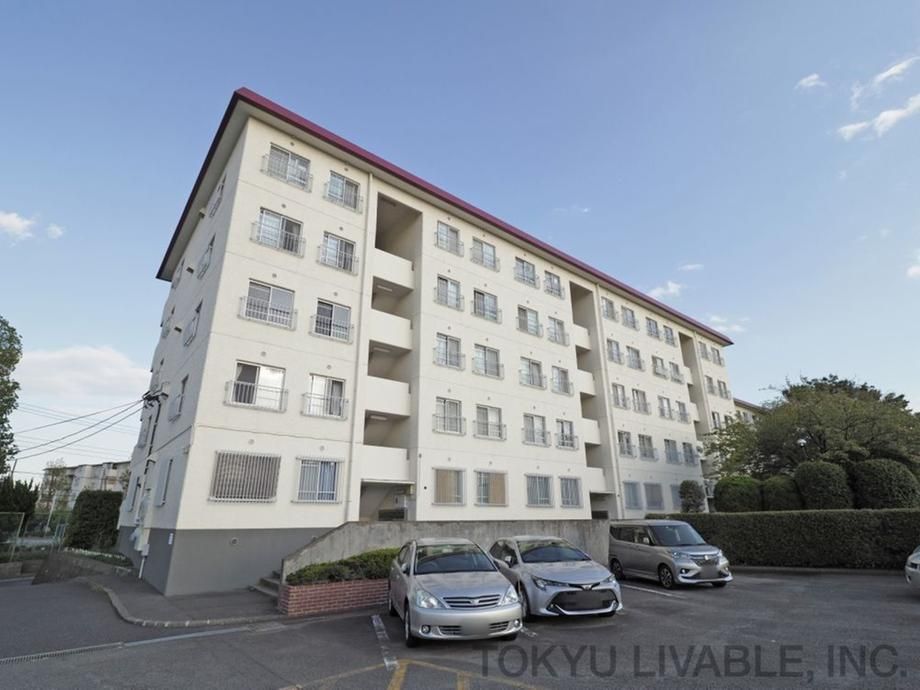 3LDK Apartment for Sale in Hodogaya-ku, Yokohama, 74.16m2 - Thumbnail 2